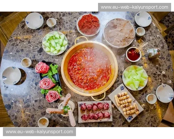 巅峰对决：当巴蜀火锅撞上关外烈酒，川辽大战为何永远让人血脉偾张？